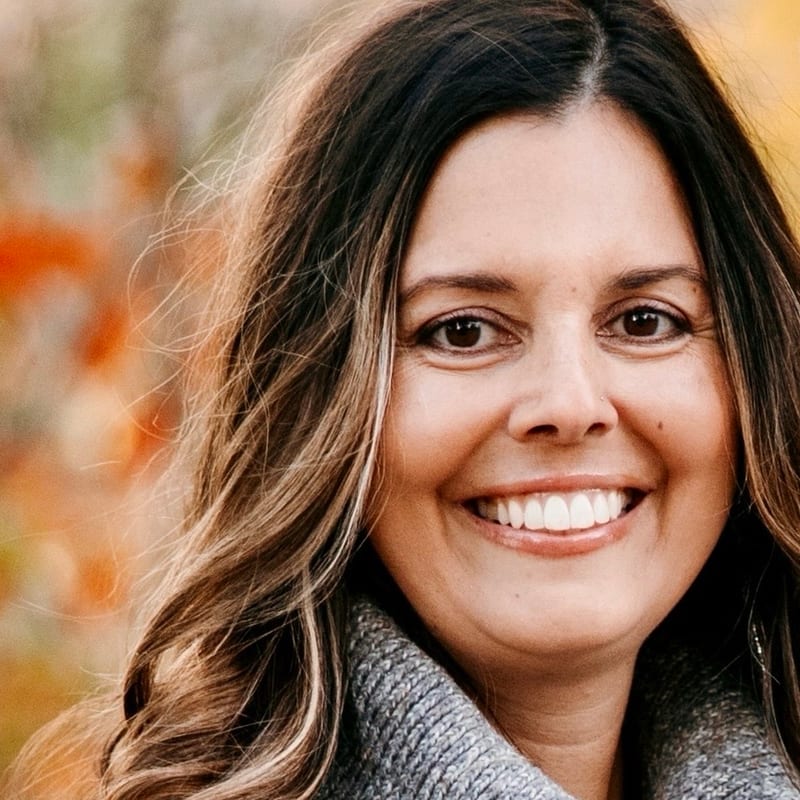 Deanna Browning, Accounting Associate